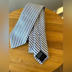Calvin Klein Blue/White Striped Tie -Silk Blend- preppy-office-formal